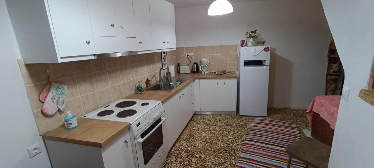Comfortable And Spacious Stone Traditional Apartment Hriszí Aktí Haniá Kültér fotó